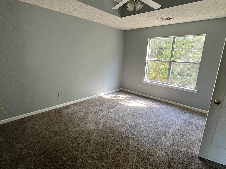 506 Rosewood Cir — Photo 31