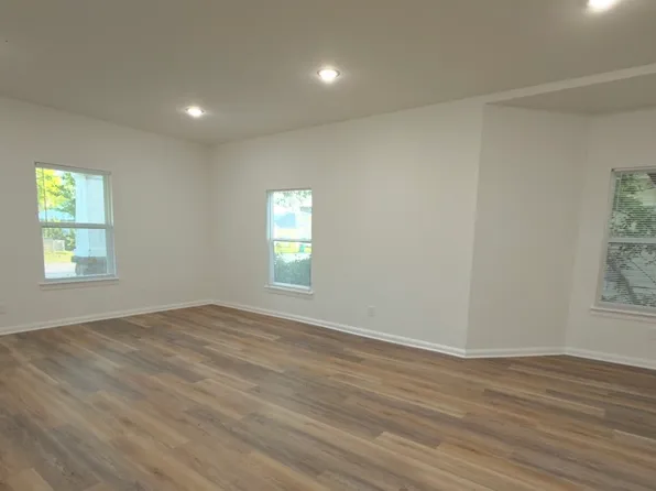1025 E Hobson Ave Unit A, Sapulpa, OK 74066