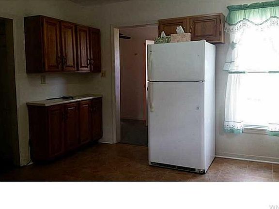 3rd image of 6065 East Ave