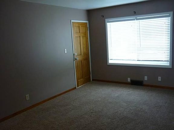 3rd image of 805 S 49th St