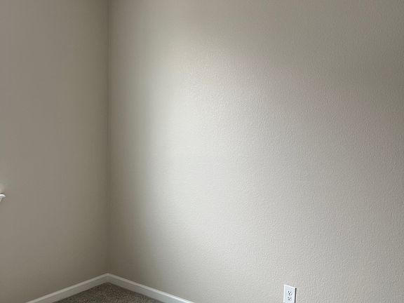 4th image of 414 Kansas Ave