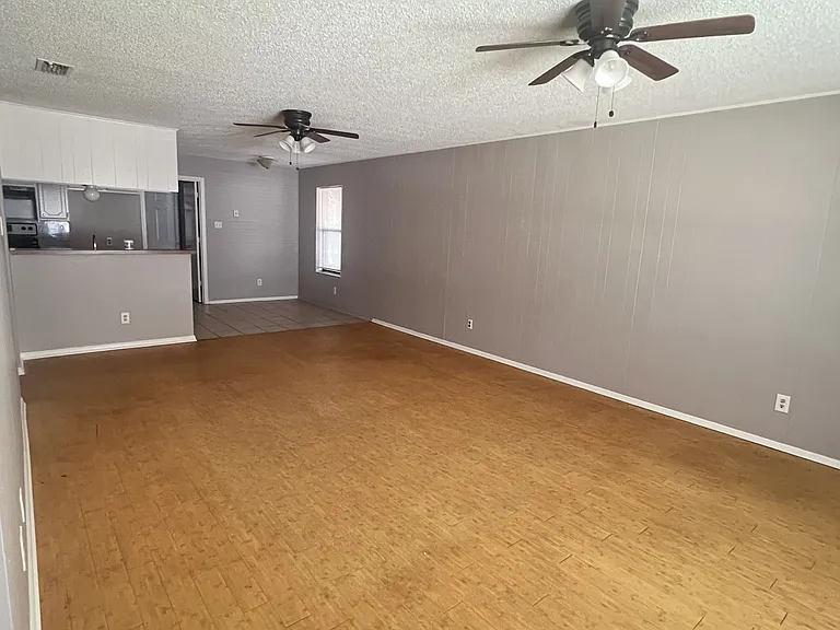 10729 Washita Dr — Photo 2