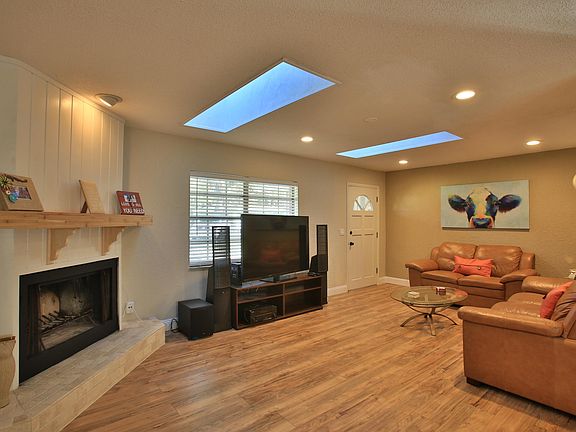 5th image of 5528 Magnolia Ave
