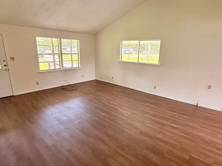 8393 N Wind St — Photo 3