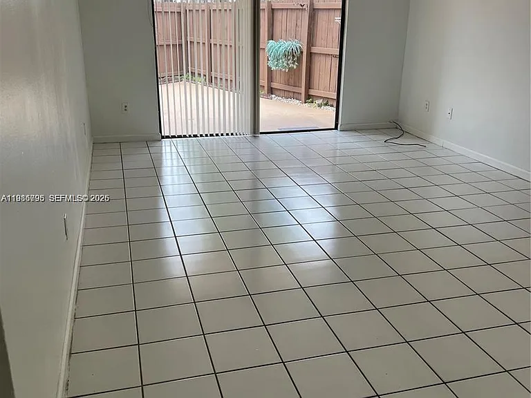 8307 SW 142nd Ave #F105 — Photo 4