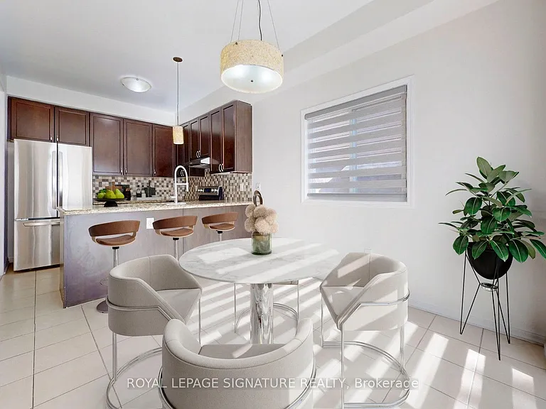 138 Sun King Cres — Photo 17