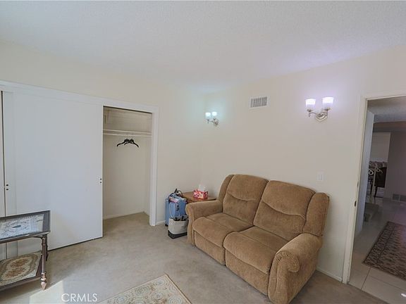 4th image of 720 Pepper Tree Ln
