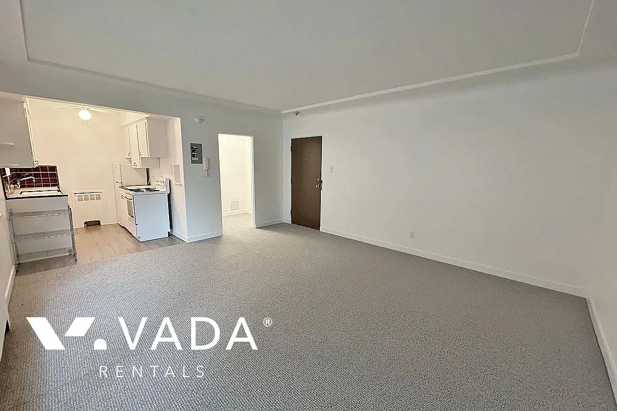 1208 Burnaby Street Vancouver — Photo 4