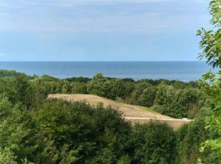 Arcadia Ridge Dr, Arcadia, MI 49613