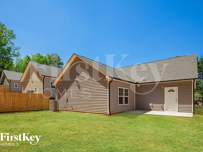 5101 Tuckaseegee Rd — Photo 15