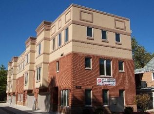 7312 Ogden Ave APT 4, Riverside, IL 60546