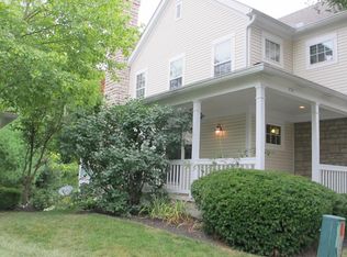 354 Sycamore Woods Ln, Columbus, OH