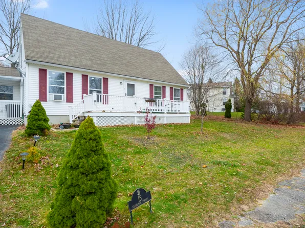 15 Nevelson Street, Rockland, ME 04841