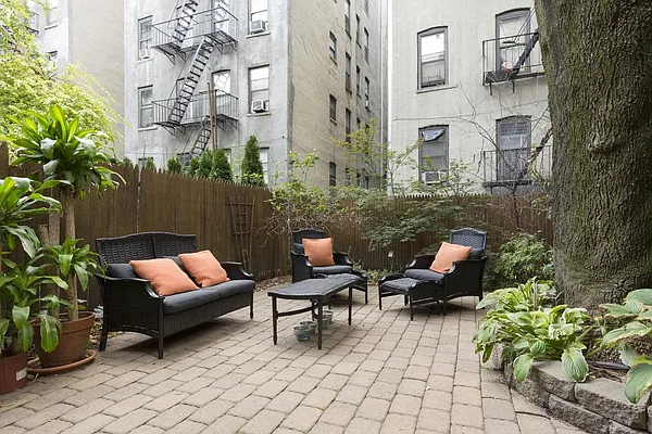 Rented by Douglas Elliman | media 17