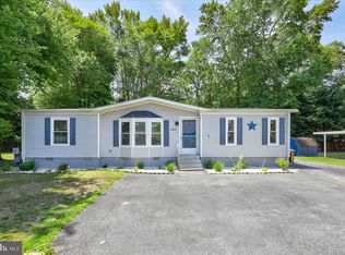 37654 Pine St, Ocean View, DE 19970