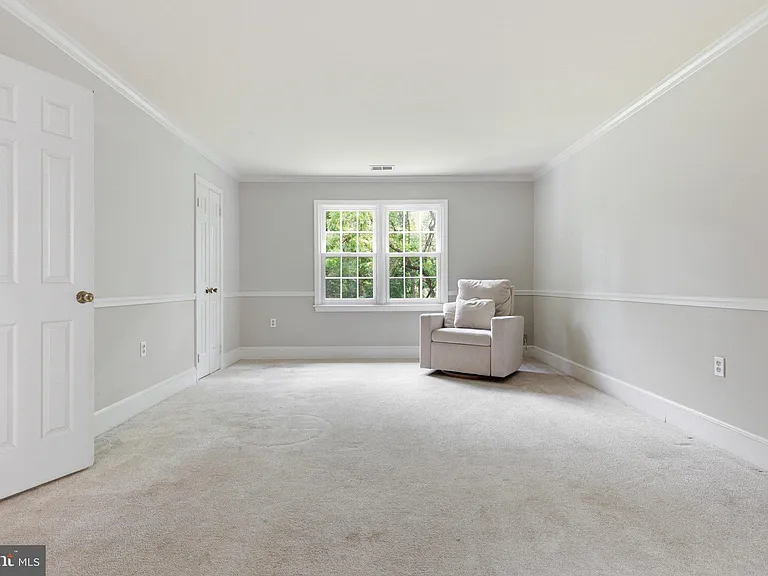 6817 Jeremiah Ct — Photo 21