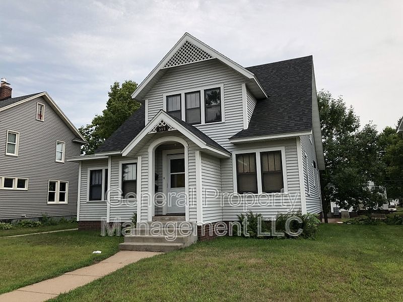 515 1/2 Broadway St, Eau Claire, WI 54703 Zillow