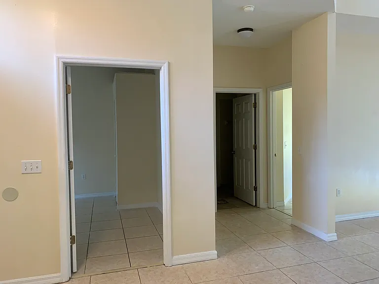 48 Cordona Dr — Photo 41