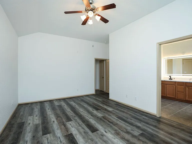 7042 Windy Run Ct — Photo 23