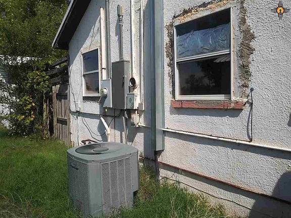 4th image of 900 N 1st St