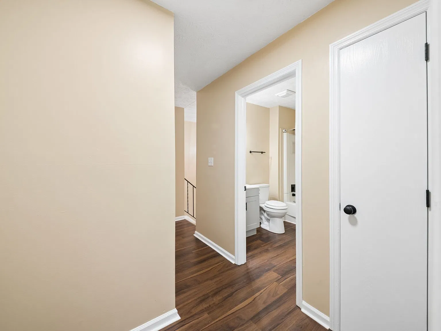 3 bed, 1372 sqft, $1,800 — Photo 4