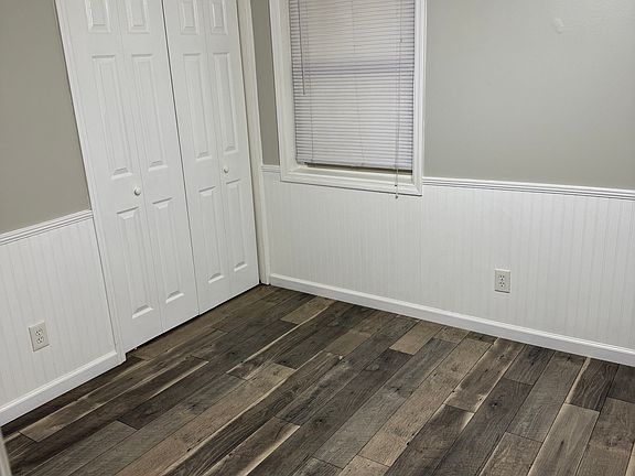3rd image of 204 5th Ave