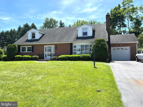 22029 Mohawk Dr, Smithsburg, MD 21783