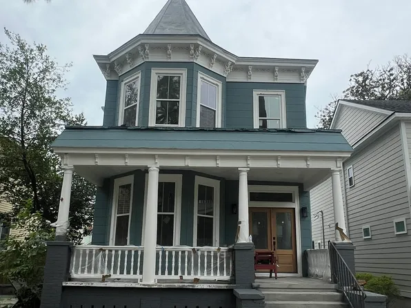 825 E Duffy St, Savannah, GA 31401