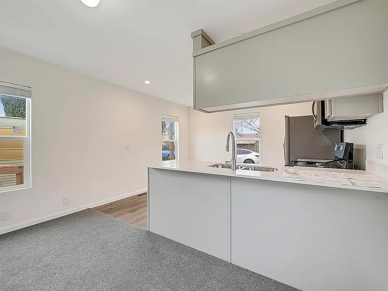 9510 Harbor Dr #14 — Photo 7