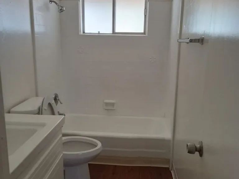 8190 Wheeler Ave — Photo 5
