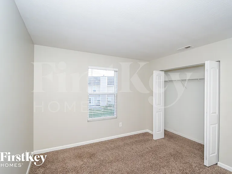 15490 Farmland Ct — Photo 14