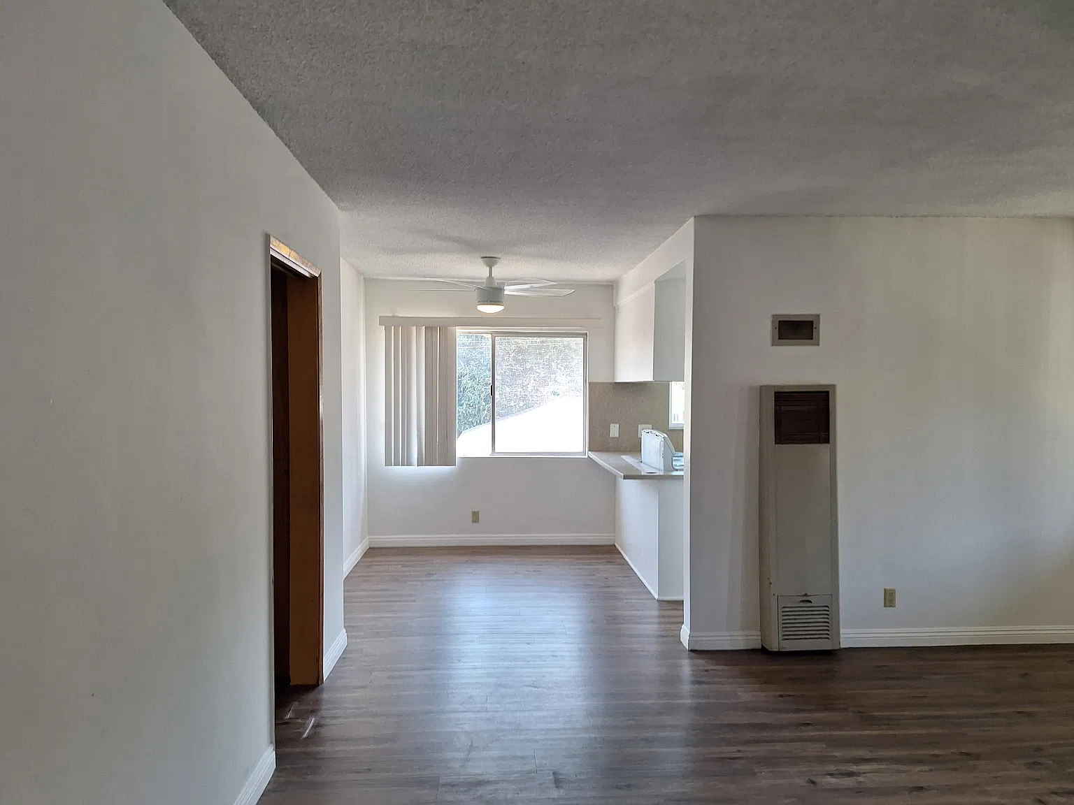 2 bed, 857 sqft, $2,100 — Photo 3
