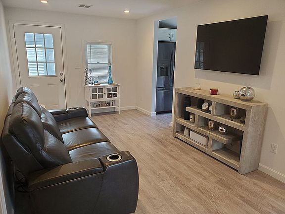 Living Room 19' x 9.5'