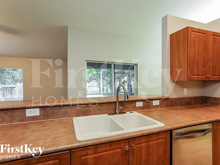 2508 NW 7th St — Photo 5