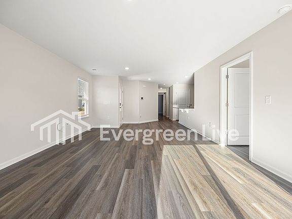 4th image of 2255 Courtina Way