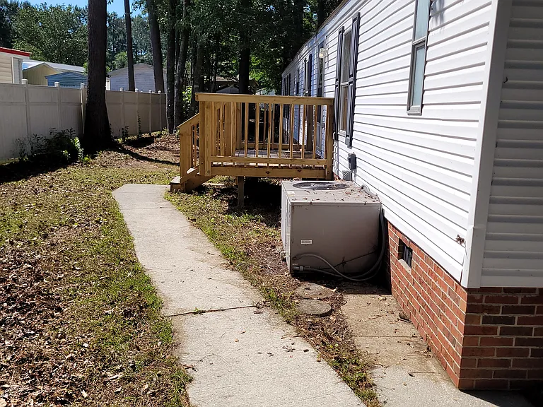 9006 Teal Dr — Photo 1