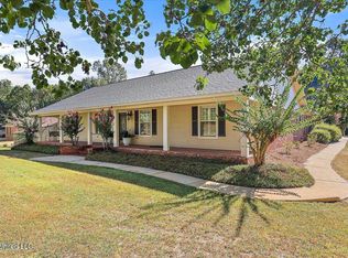 4060 Warner Dr, Brandon, MS 39042