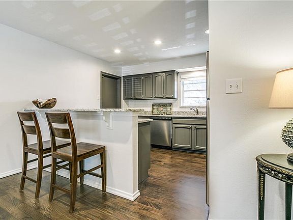 5th image of 6026 Averill Way #6026D