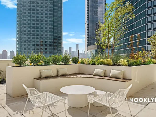 26-04 Jackson Avenue image 38 of 42