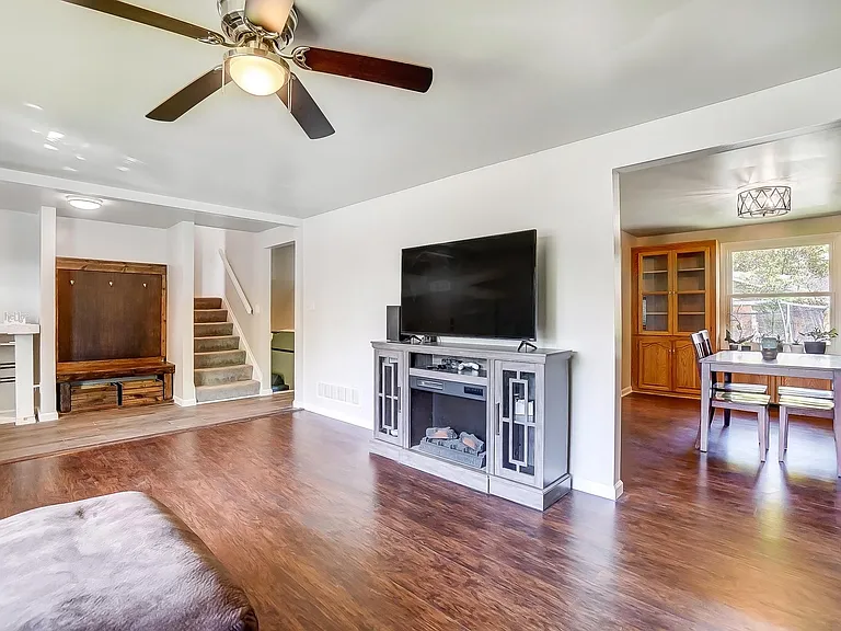 4216 Silver Oak St — Photo 23