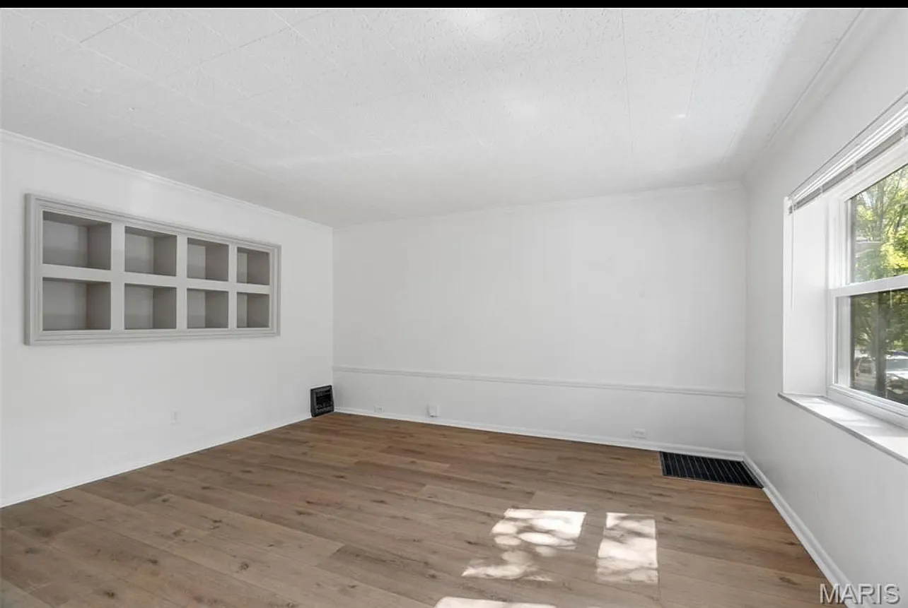 2 bed, $1,350 — Photo 3