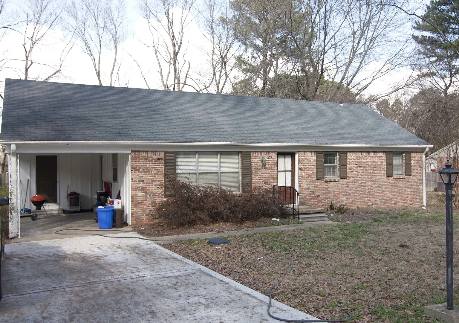 105 Clubview — Photo 2