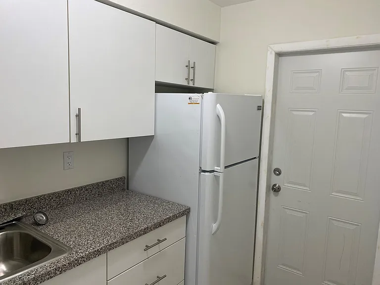 7240 Pembroke Rd #3 — Photo 5