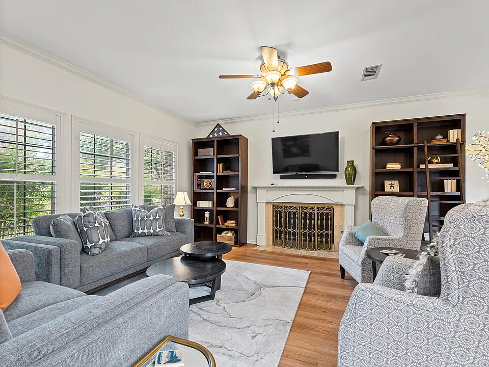6002 Blue Bay Dr