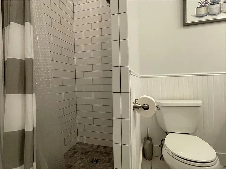 541 Bellevue Ave #4 — Photo 28