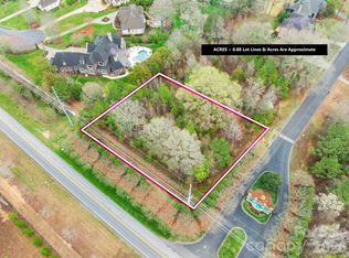 8334 Victoria Lake Dr, Waxhaw, NC 28173