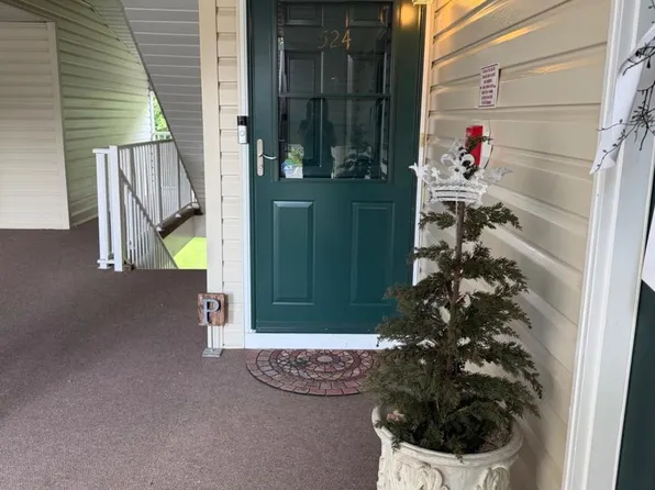 524 Walden Cir, Robbinsville, NJ 08691