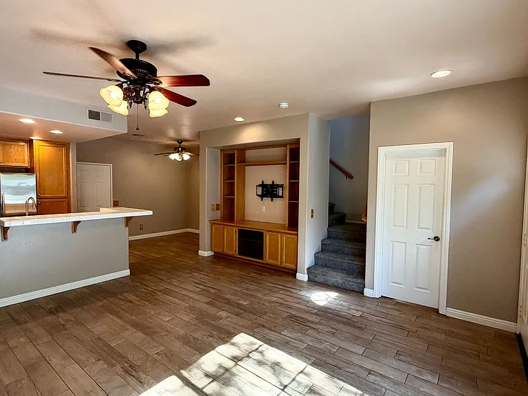 4006 Craven Rd #7 — Photo 4
