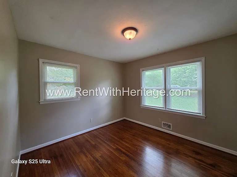 6266 Melrose St — Photo 32