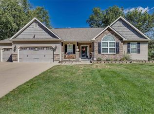 1341 Woodfield Ct, Farmington, MO 63640